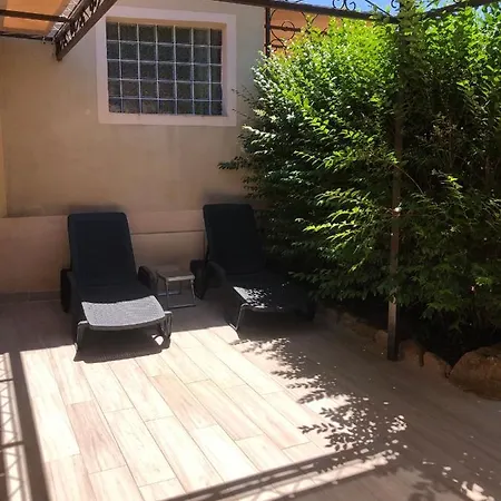 Pleasant Private Located In A Garden Of 8000m2 With Trees Villa