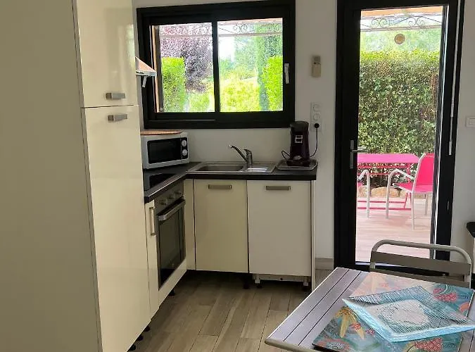 Villa Pleasant Private Located In A Garden Of 8000m2 With Trees