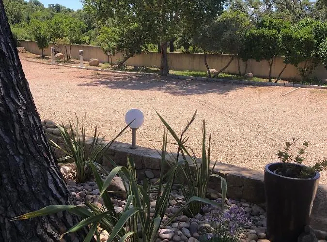 Villa Pleasant Private Located In A Garden Of 8000m2 With Trees Porto-Vecchio (Corsica)